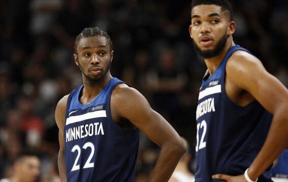 弗里克执教的巴萨上赛季与本赛季前16场数据对比（弗里克执掌巴萨：上季与本季前16场数据对照）